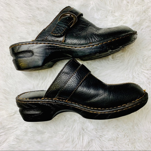 BOC Born Black Clogs w/Brown Stitching & Buckle - Picture 3 of 7
